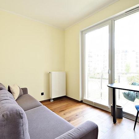 Wola Apartment Warsaw Exterior photo